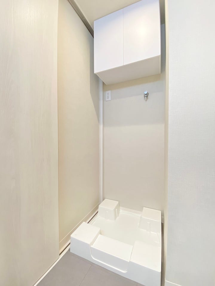 浴室乾燥機能がある為、雨の日には洗面所の洗濯機からバスルームへ直行。
