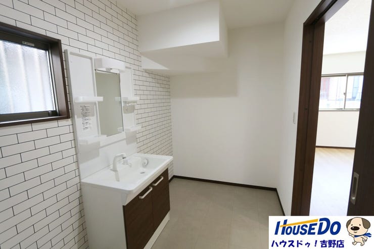 朝のスタートを快適にしてくれる、スッキリとしたデザイン。使いやすさも考えられています。