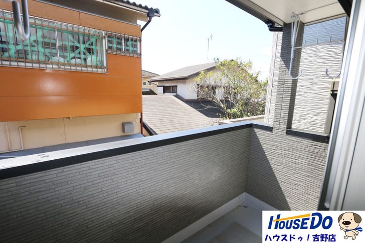 南向きのバルコニー。お洗濯物がしっかり乾きます。