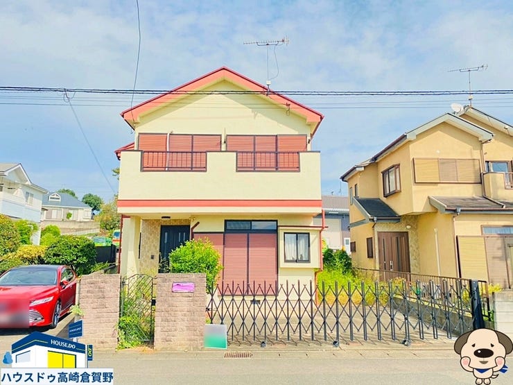 ゆったり敷地で暮らしに余裕を感じる2階建て