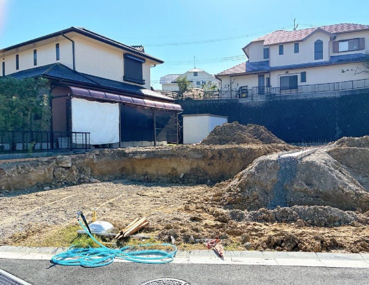 静かで落ち着いた閑静な住宅地です。
子育て世代の生活環境としても最適です◎