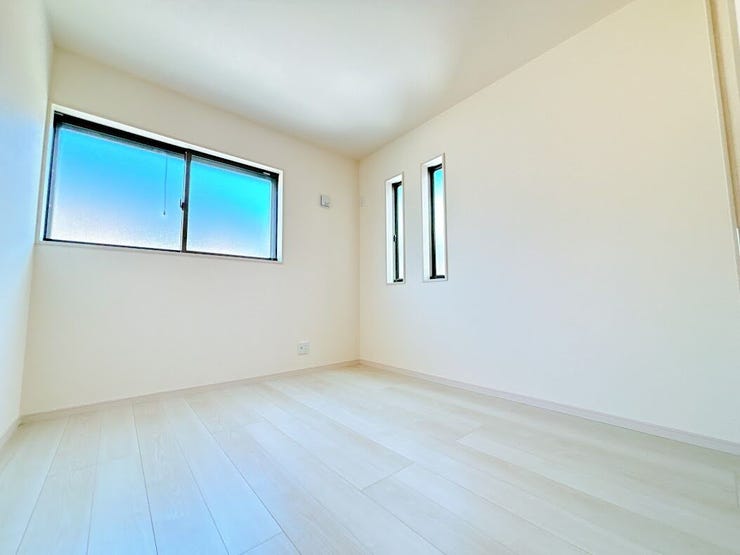 2面採光で風通しの良いお部屋です。