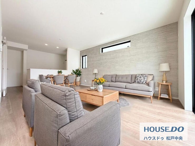 ◎リビング:D号棟(3/16撮影)
LDKは16帖。
くつろぎのリビング部分が広く、来客の際も皆でお話ができます◎
※家具はCGになります。