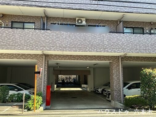 屋内駐車場で愛車を守る