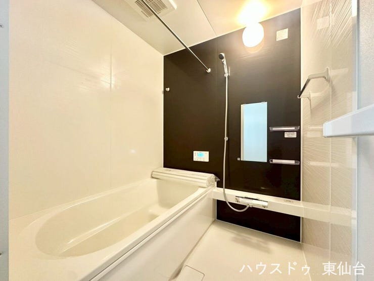 入浴以外は洗濯物も乾かしてくれる働きもののお風呂です♪