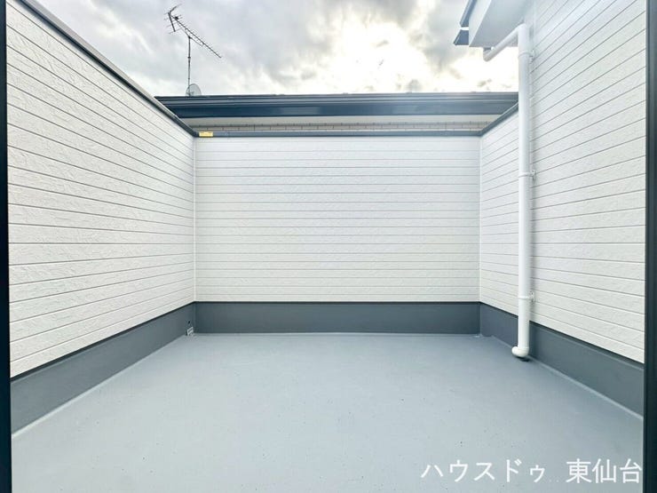 あったらうれしいワイドなバルコニー♪いろいろ想像が膨らみますね♪