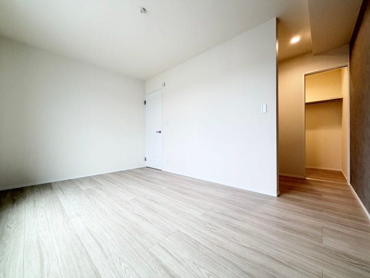 ◎フリーコーナー:Q号棟(2/17撮影)
7.87帖の主寝室にはWICの他に、フリーコーナーを設けました!
趣味のお部屋や勉強スペースなどにも使えます◎