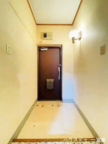 お好みの収納家具を置いたり、ベビーカーや自転車などを置くスペースとして活用したりと、玄関まわりを広く使えます。用途に合わせた使い方が可能です。