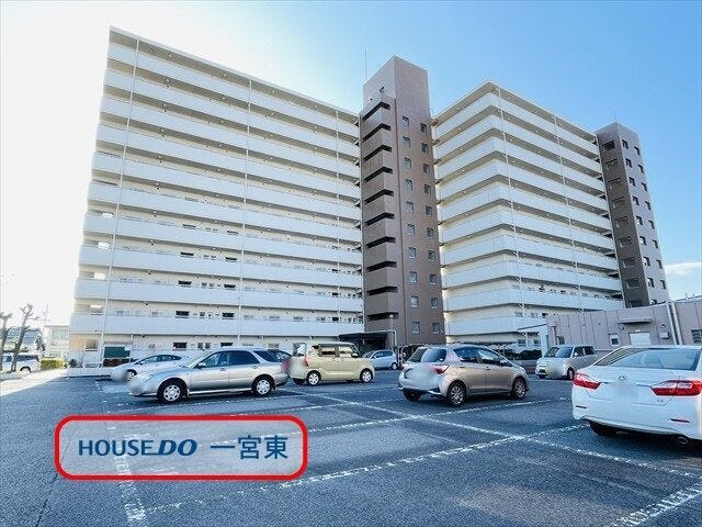 【外観】
名鉄尾西線 「奥町」 駅 徒歩35分、
学区:小信中島小学校 徒歩12分、
尾西第三中学校 徒歩25分、
1976年築11階建ての中古マンションです。