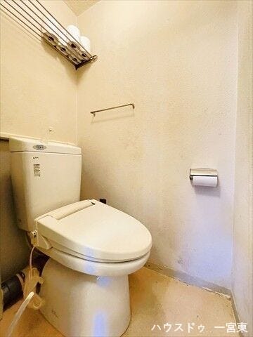 無駄のないシンプルなトイレは、お好みに合わせた空間づくりが楽しめます。