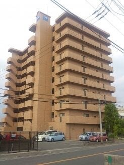 【外観】
ダイレックスの目の前♪小野田駅までも徒歩7分の利便性の良い立地です。