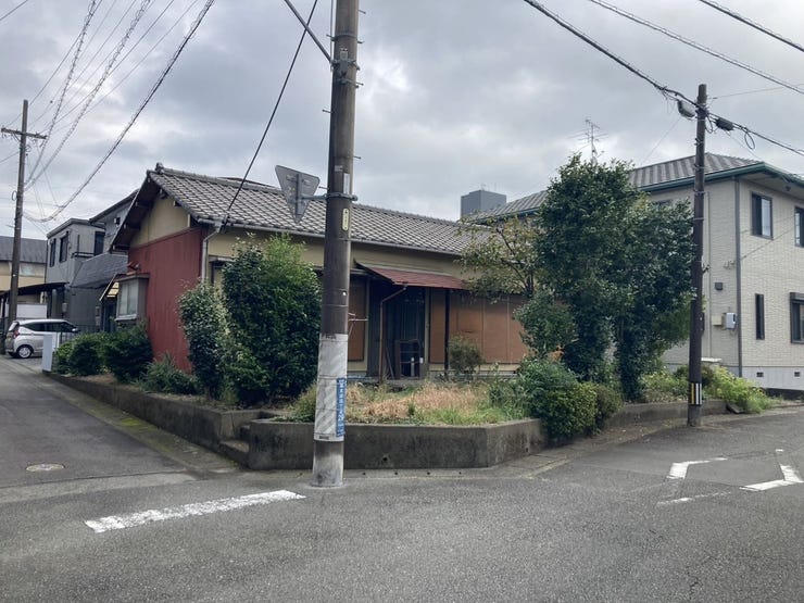 北西側角地!建築条件なし!
解体更地にてお引渡です!