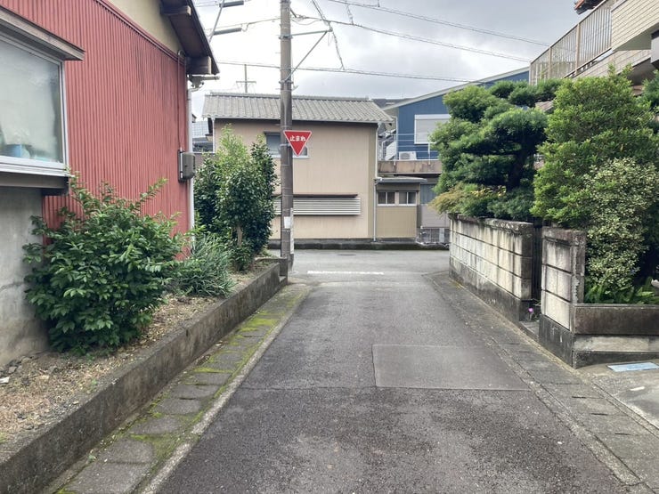 北西側前面道路は幅員約4.2m!