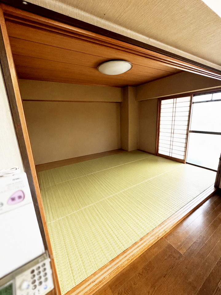 ※写真はAI加工です。家具や荷物を除去しています。現況と異なる場合は現況を優先します。