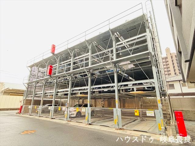 機械式駐車場は盗難やいたずらリスクが軽減されます。