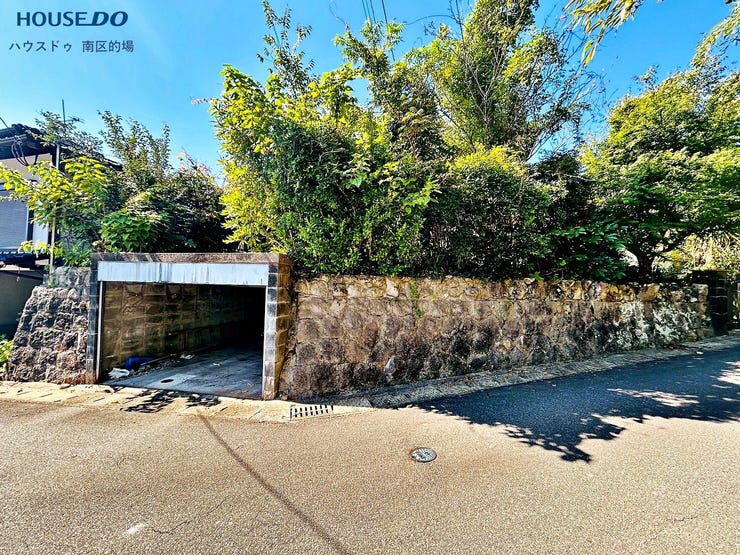 【外観】
自然豊かな住宅地。ゆったりとした時間を過ごしたい方におススメです