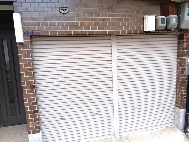 シャッター付駐車場