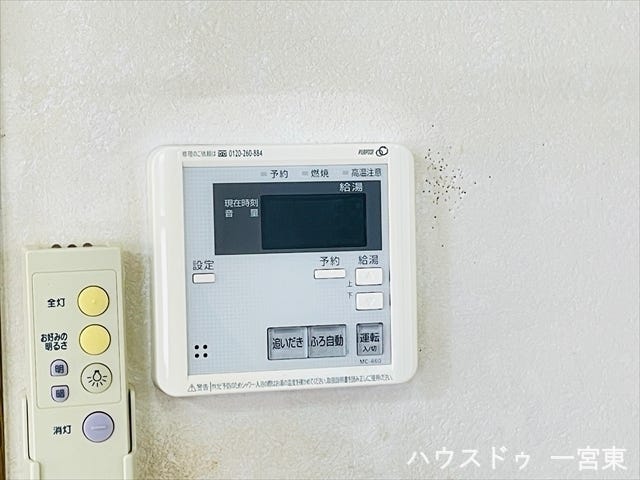 【給湯パネル】ご家族で入浴する時間帯がズレても、あたたかいお湯に浸かれます。