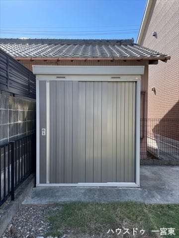 【物置】スポーツ用品やアウトドア用品、ガーデニング用品などもしまえそうです。