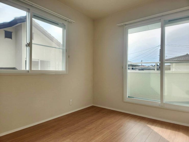 二面採光で明るく風通しの良い心地よいお部屋。