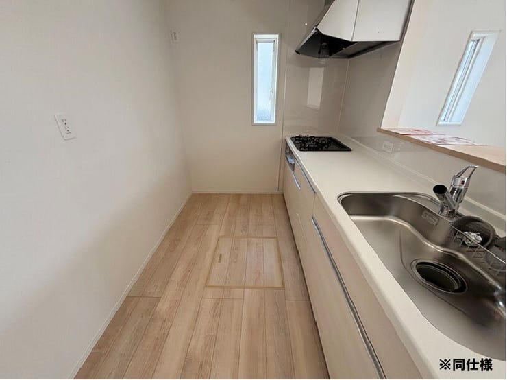 ※同仕様
◎現地案内予約受付中!◎
リビングにいるご家族を見守りながら家事ができる対面式キッチン♪