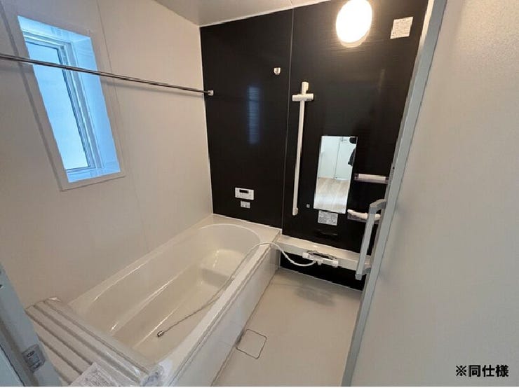 ※同仕様
◎現地案内予約受付中!◎
ベンチタイプの浴室は、のんびり半身浴を楽しみたい方に嬉しいですね♪