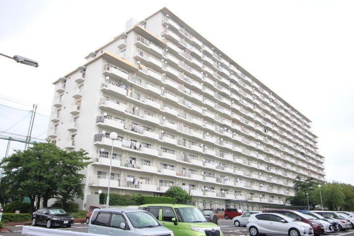 【外観】
リフォームのご相談承っております♪