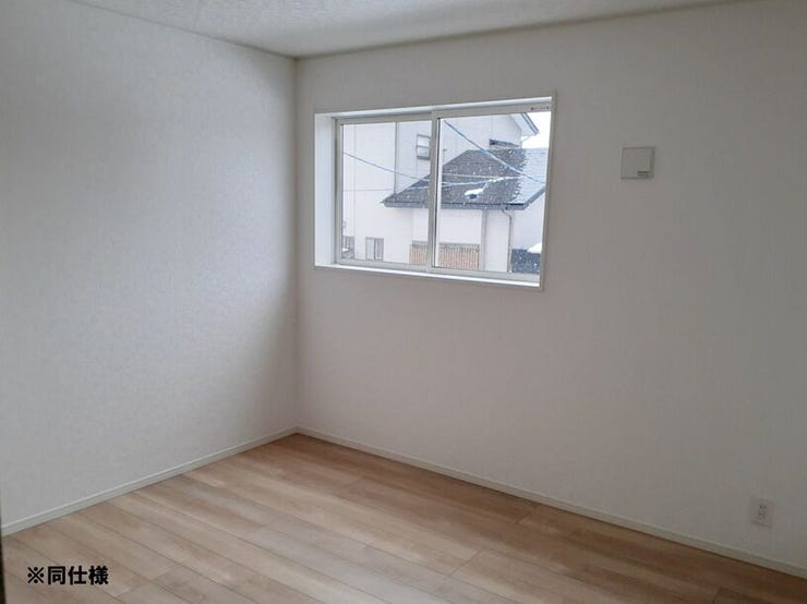 ※同仕様
◎現地案内予約受付中!◎
リビングや洋室のフローリングは傷に強い、美しい仕上がり♪