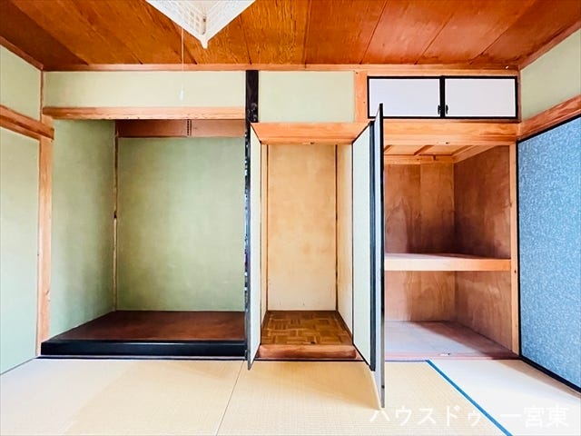 ≪1階7.5帖和室≫布団や季節物の収納に便利な押入付きで、お部屋をいつでもすっきり保てます。