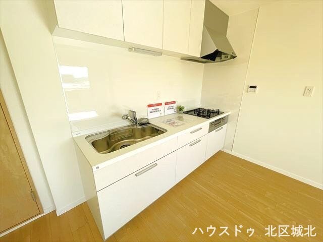 エレベーターが二3基設置されています。