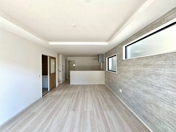 【Living】家族が集まりやすい場所で、くつろぎと会話が自然に生まれます。