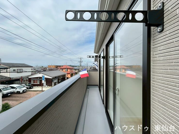 2部屋から行き来できるバルコニー