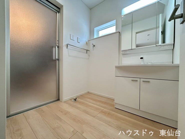 清潔感と機能性を兼ね備えた、使いやすい洗面空間