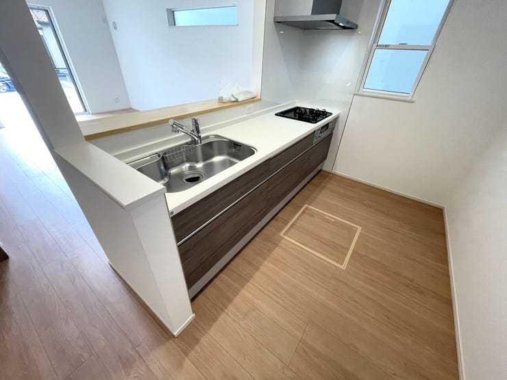 ◇キッチン◇ 同仕様
使い勝手の良いカウンターシステムキッチン♪
家事がはかどりそうです♪