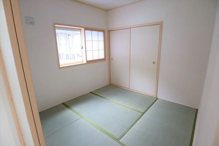 ◇和室◇ 同仕様
収納スペース付きの十分な広さの和室です♪
客間としてもご利用いただけます♪