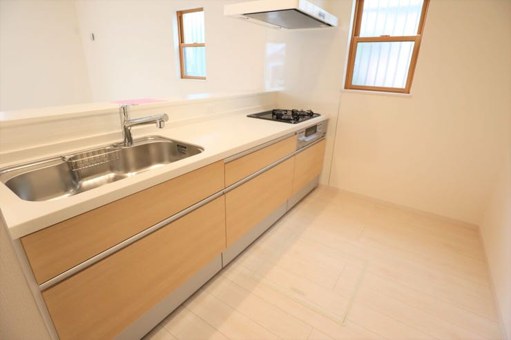 ◇キッチン◇ 同仕様
使い勝手の良いカウンターシステムキッチン♪
家事がはかどりそうです♪