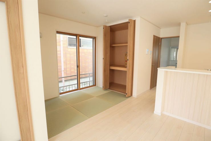 ◇タタミコーナー◇ 同仕様
小さなお子様のキッズスペースや、少し横になりたい時などに便利です♪