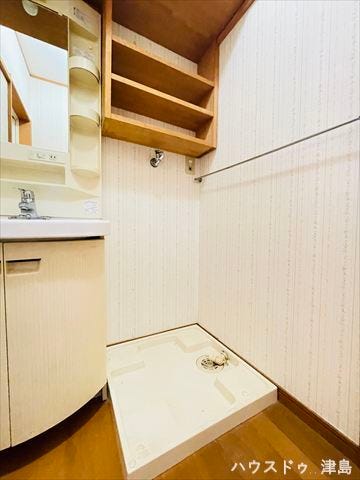 洗濯置き場には防水パンが設置され、水漏れの際、床が浸水するリスクを軽減したり、結露で床が傷むリスクを軽減できます。