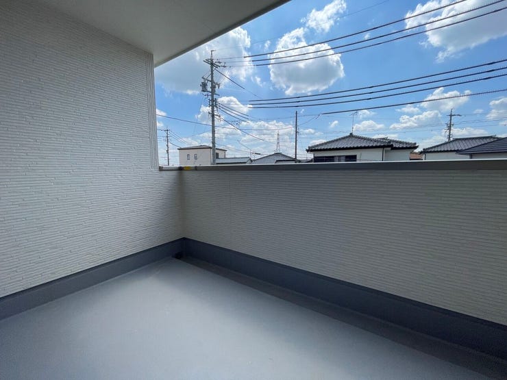 ◇インナーバルコニー◇ 同仕様
急な雨も安心のインナーバルコニー♪外からお洗濯物が見えにくくプライバシーも守れますね♪