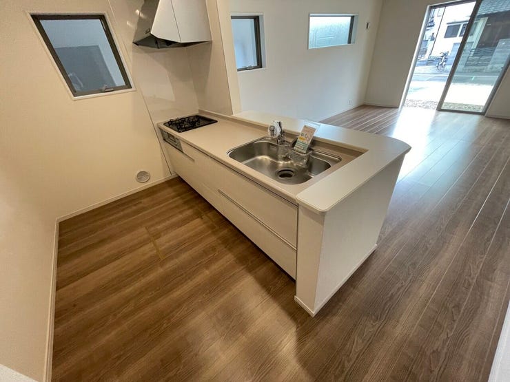 ◇キッチン◇ 同仕様
使い勝手の良いカウンターシステムキッチン♪
家事がはかどりそうです♪