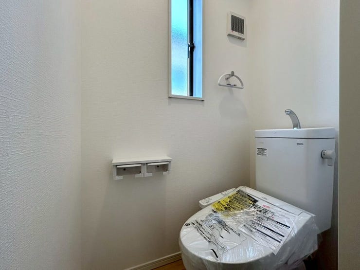 トレイは、ウォシュレット付きで嬉しいですね。