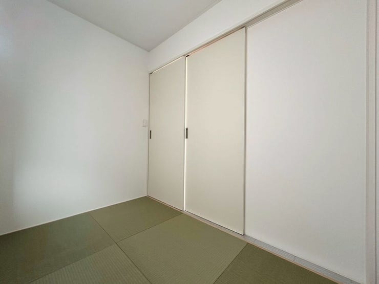 和室がキッチン横にあるので、小さいお子様のお部屋としてお勧めです♪