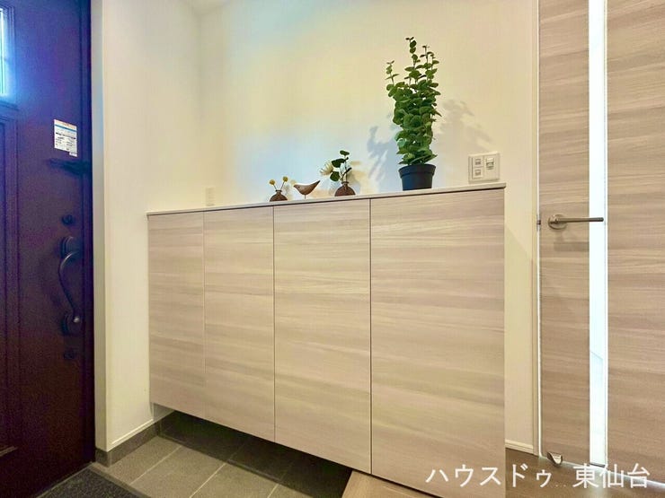 帰宅後すぐに片付く、使い勝手の良いシューズ収納付き