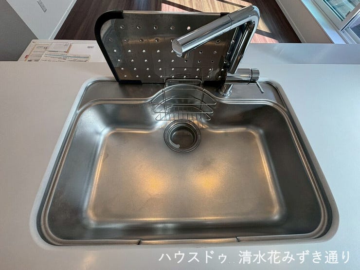 2F19.7帖LDK・・・大きな調理器具もスッキリ洗えるゆとりのサイズ!ご家族全員分の食器も一度に楽々洗うことが出来ます◎