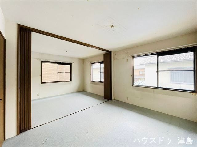 2階6帖・6.5帖洋室。