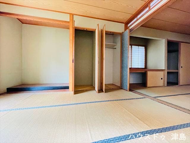 1階和室収納。