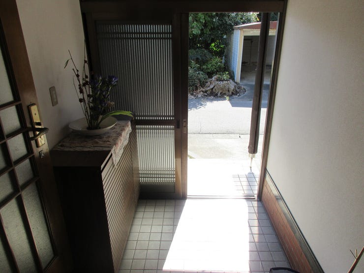 ◆シューズボックスが付いていますので、ご家族分の靴もしっかり保管でき、玄関スペースはいつでもスッキリします♪