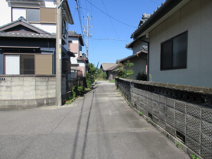 ◆東側道路 幅員約4.0m 
平和堂稲沢店まで徒歩約8分の立地なので、お買い物に便利です♪
ローンや諸費用についても分かりやすくご説明いたします♪