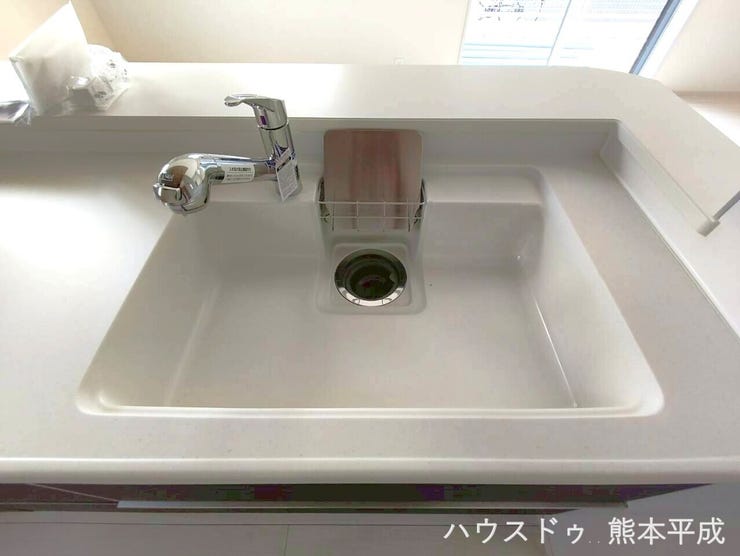 ピカピカですっきりとした、お掃除のしやすいシンクです