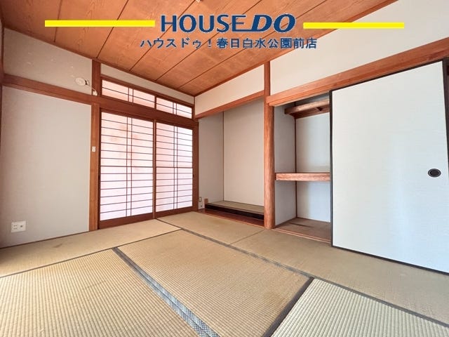 押し入れ付きの和室 落ち着きのある空間です。